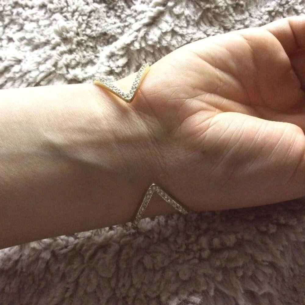 Victoria Secret V Shaped Rhinestone Gold Tone Cuff‎ Bracelet